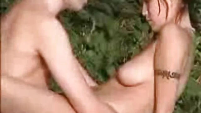 لزبین های فیلم سوپر روغنی خالکوبی شده مشت محکم