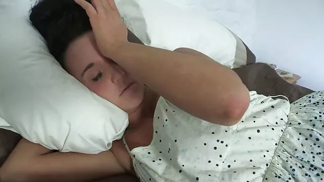 dp شلخته مقعد سکس ماساژ روغنی در سه جهت قبل از cumshot بر روی الاغ سوراخ شده است