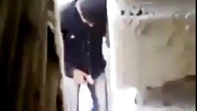 آلورا سکس خشن روغنی جنسون، همسر دختر بزرگ کثیف، از رابطه جنسی مقعدی هاردکور توسط پسرخوانده لذت می برد