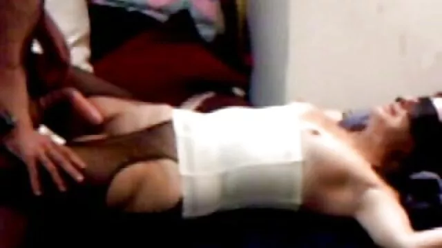 دختر نفس گیر، خرچنگ خس خس می سکسروغنی کند و انگشت می گذارد