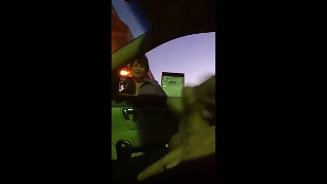 برادر ناتنی مینا عمارالحلوه را در اتاق خوابش کتک می کون روغنی سکسی زند