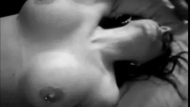 Allie سکس کون بزرگ روغنی Haze خروس بزرگ Gloryhole را تکان می دهد