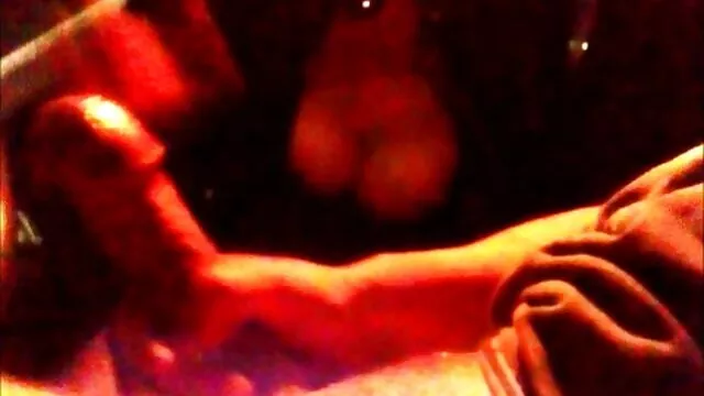 تدی ری نوجوان سکس کون روغنی لاستیک گربه محکمی زد