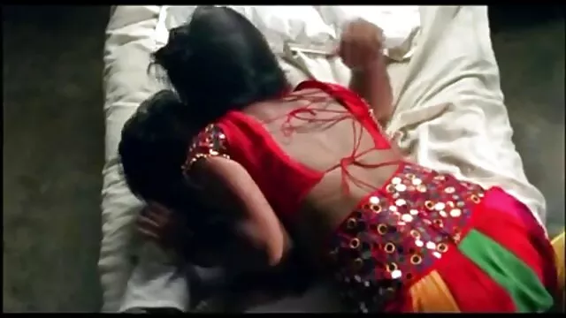 Smut Puppet Two GFs نوجوان زرق و برق دار کون بزرگ روغنی دو تیم تا دیک کامپایل