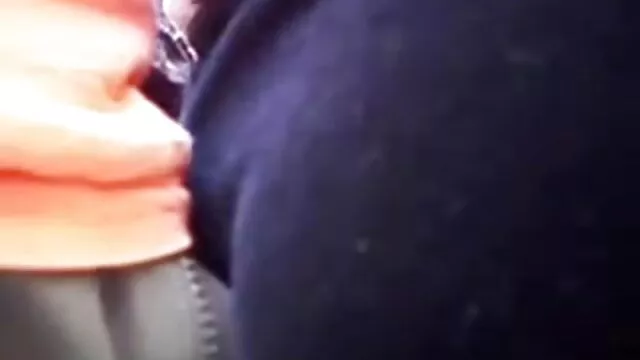 کیسی دانل آنقدر داغ است که دست ماساژ سکسی روغنی زدن به او تقریبا خطرناک است...